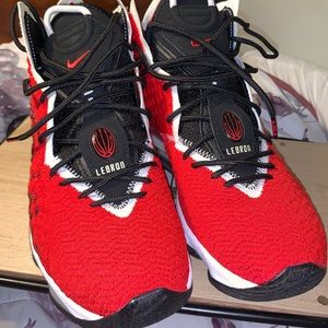 Lebron 17 uptempo